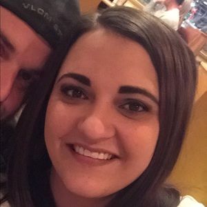 Meet your Posher, Whitney